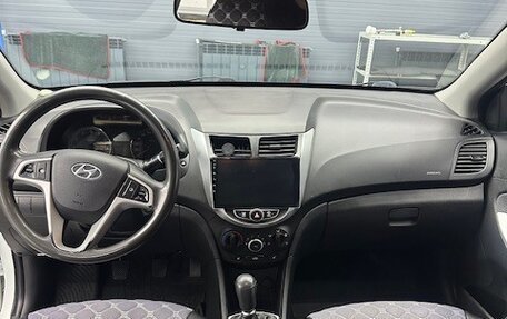 Hyundai Solaris II рестайлинг, 2013 год, 800 000 рублей, 11 фотография