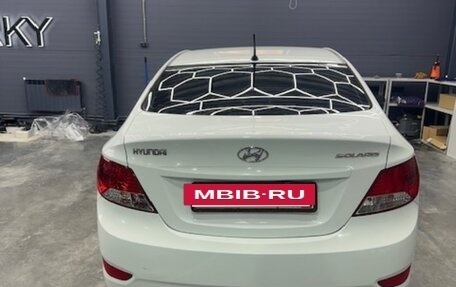 Hyundai Solaris II рестайлинг, 2013 год, 800 000 рублей, 3 фотография