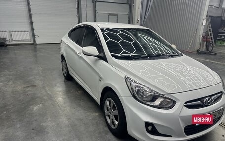 Hyundai Solaris II рестайлинг, 2013 год, 800 000 рублей, 4 фотография