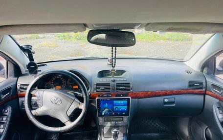 Toyota Avensis III рестайлинг, 2004 год, 700 000 рублей, 4 фотография