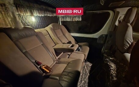 Toyota HiAce H200, 2005 год, 999 999 рублей, 6 фотография
