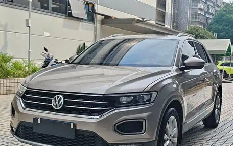 Volkswagen T-Roc I, 2021 год, 1 290 222 рублей, 1 фотография