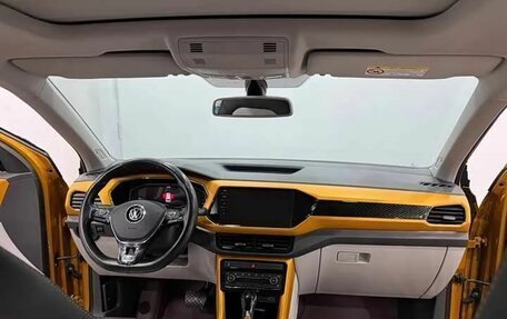 Volkswagen T-Cross I, 2022 год, 1 710 010 рублей, 9 фотография
