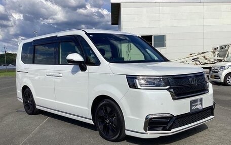 Honda Stepwgn, 2023 год, 2 170 000 рублей, 2 фотография