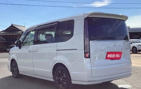 Honda Stepwgn, 2023 год, 2 170 000 рублей, 4 фотография