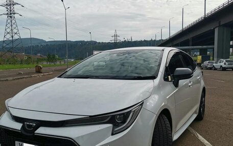 Toyota Corolla, 2021 год, 1 910 000 рублей, 2 фотография