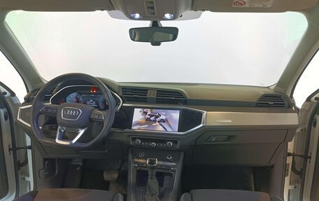 Audi Q3, 2022 год, 2 410 000 рублей, 6 фотография