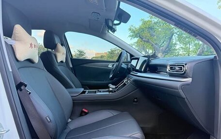 Geely Emgrand, 2026 год, 1 190 000 рублей, 15 фотография