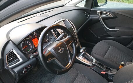 Opel Astra J, 2011 год, 620 000 рублей, 2 фотография