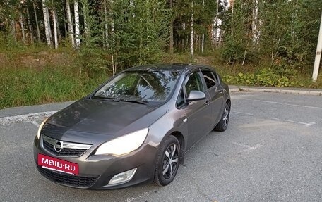 Opel Astra J, 2011 год, 620 000 рублей, 9 фотография
