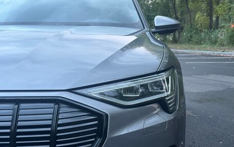 Audi e-tron I, 2019 год, 4 600 000 рублей, 9 фотография