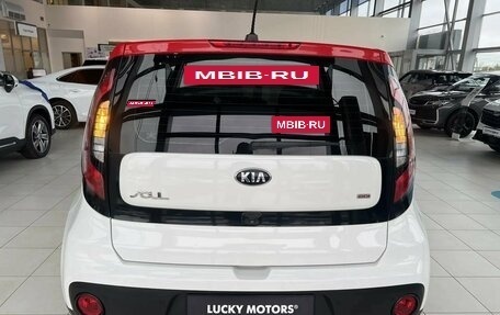 KIA Soul II рестайлинг, 2019 год, 1 595 000 рублей, 5 фотография
