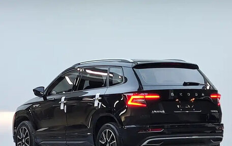 Skoda Karoq I, 2022 год, 1 400 000 рублей, 6 фотография