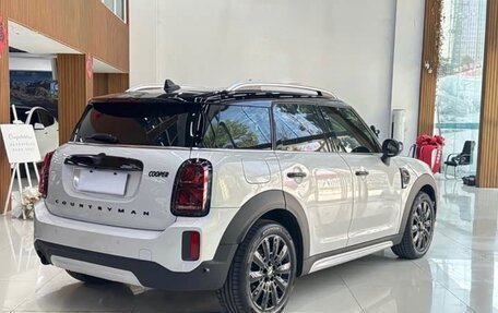 MINI Countryman II (F60), 2022 год, 2 300 000 рублей, 2 фотография