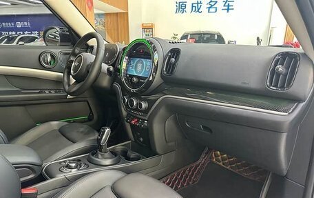 MINI Countryman II (F60), 2022 год, 2 300 000 рублей, 13 фотография
