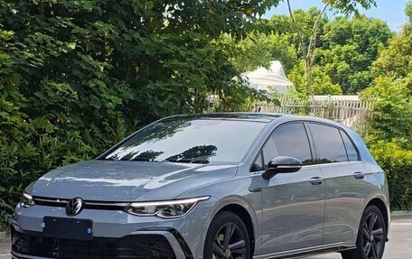 Volkswagen Golf VIII, 2023 год, 1 890 000 рублей, 1 фотография