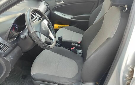 Hyundai Solaris II рестайлинг, 2013 год, 720 000 рублей, 6 фотография