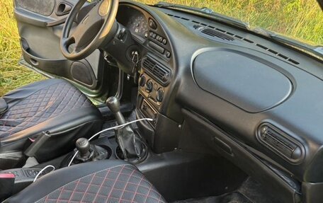 Chevrolet Niva I рестайлинг, 2004 год, 350 000 рублей, 22 фотография