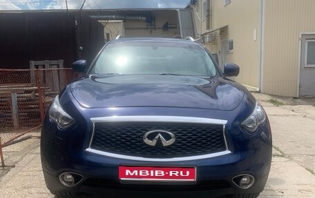Infiniti QX70, 2014 год, 2 500 000 рублей, 1 фотография