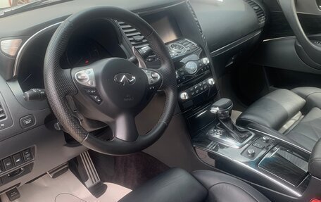 Infiniti QX70, 2014 год, 2 500 000 рублей, 10 фотография