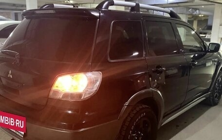 Mitsubishi Outlander III рестайлинг 3, 2005 год, 740 000 рублей, 3 фотография