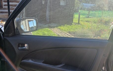 Mitsubishi Outlander III рестайлинг 3, 2005 год, 740 000 рублей, 11 фотография