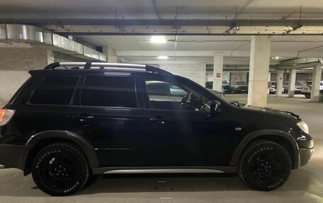 Mitsubishi Outlander III рестайлинг 3, 2005 год, 740 000 рублей, 8 фотография