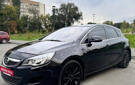 Opel Astra J, 2011 год, 495 000 рублей, 2 фотография