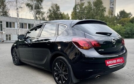 Opel Astra J, 2011 год, 495 000 рублей, 3 фотография