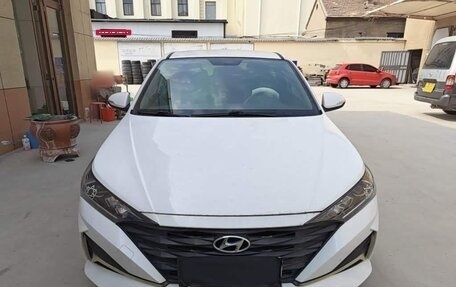 Hyundai Verna, 2021 год, 1 050 000 рублей, 2 фотография