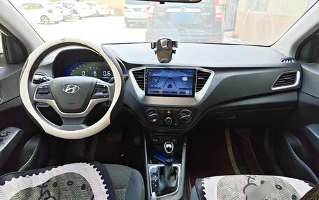 Hyundai Verna, 2021 год, 1 050 000 рублей, 10 фотография