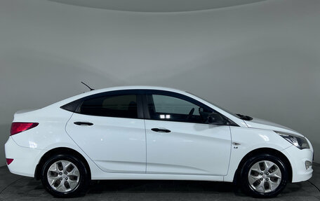 Hyundai Solaris II рестайлинг, 2015 год, 1 050 000 рублей, 4 фотография
