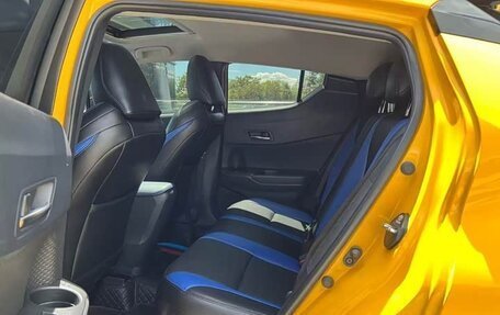 Toyota C-HR I рестайлинг, 2023 год, 1 833 000 рублей, 20 фотография