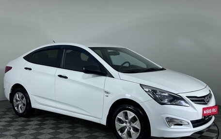 Hyundai Solaris II рестайлинг, 2015 год, 1 050 000 рублей, 3 фотография