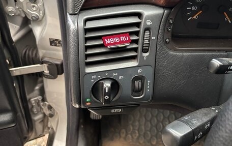 Mercedes-Benz E-Класс, 1995 год, 250 000 рублей, 7 фотография