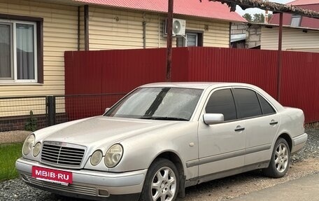 Mercedes-Benz E-Класс, 1995 год, 250 000 рублей, 2 фотография