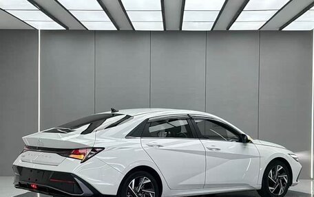 Hyundai Elantra, 2023 год, 1 340 000 рублей, 6 фотография