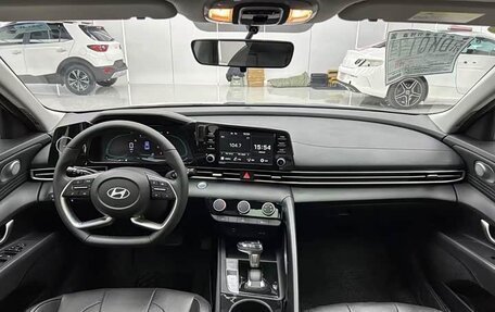Hyundai Elantra, 2023 год, 1 340 000 рублей, 9 фотография