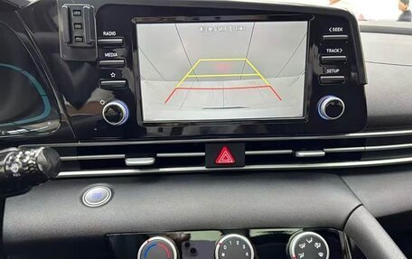 Hyundai Elantra, 2023 год, 1 340 000 рублей, 15 фотография
