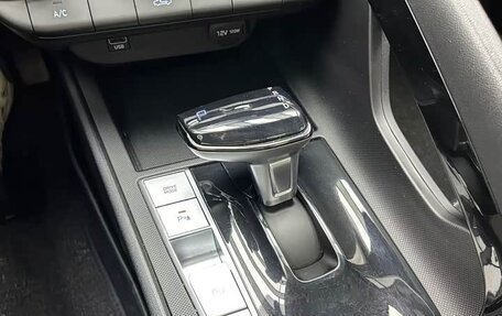 Hyundai Elantra, 2023 год, 1 340 000 рублей, 17 фотография
