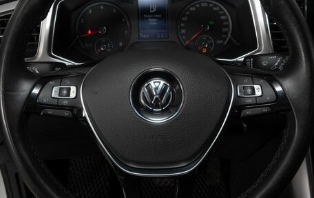 Volkswagen T-Roc I, 2020 год, 2 270 000 рублей, 9 фотография