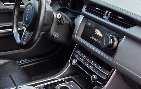 Jaguar XF II, 2019 год, 3 400 000 рублей, 11 фотография