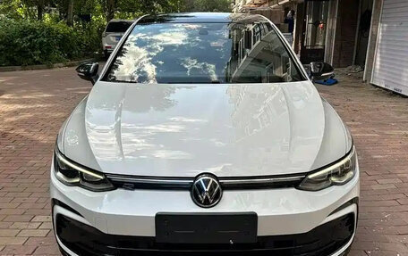 Volkswagen Golf VIII, 2023 год, 1 542 000 рублей, 2 фотография