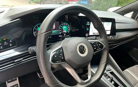 Volkswagen Golf VIII, 2023 год, 1 542 000 рублей, 8 фотография