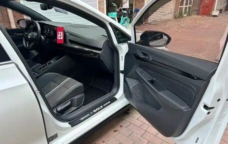 Volkswagen Golf VIII, 2023 год, 1 542 000 рублей, 10 фотография