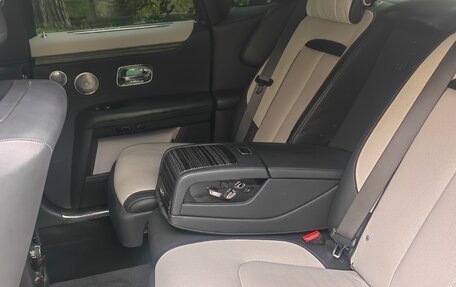 Rolls-Royce Ghost Series II рестайлинг, 2021 год, 37 000 000 рублей, 5 фотография