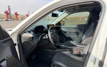 Peugeot 2008 II, 2023 год, 1 120 000 рублей, 9 фотография