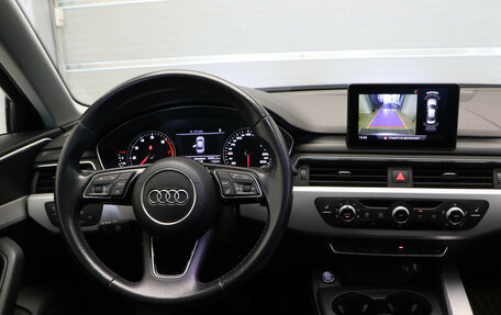 Audi A4, 2018 год, 2 300 000 рублей, 8 фотография