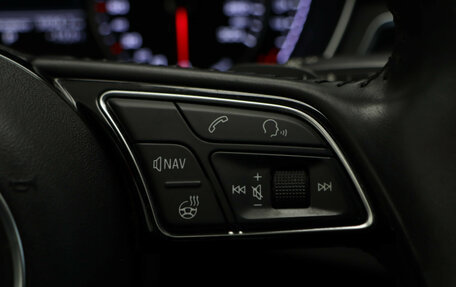 Audi A4, 2018 год, 2 300 000 рублей, 12 фотография