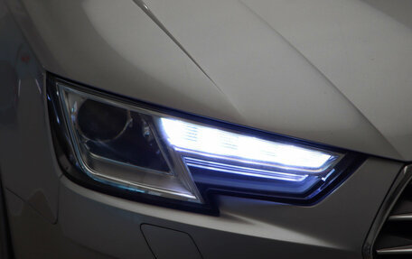 Audi A4, 2018 год, 2 300 000 рублей, 28 фотография